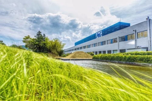 臉大松弛，不只是肥肉作祟——老化與生活習(xí)慣的雙重夾擊